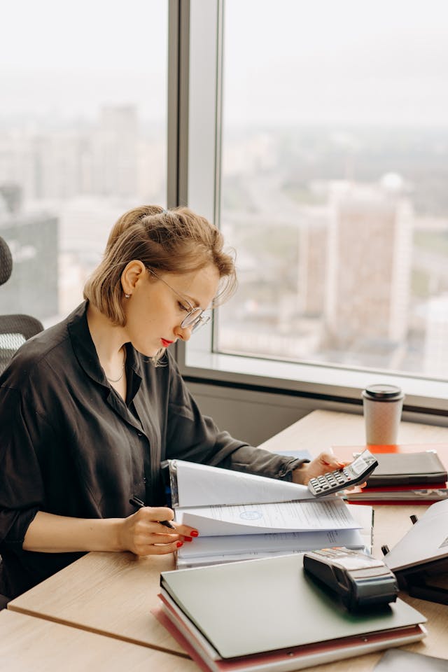 women accountant