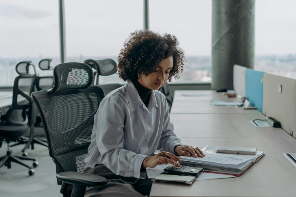 Account working women